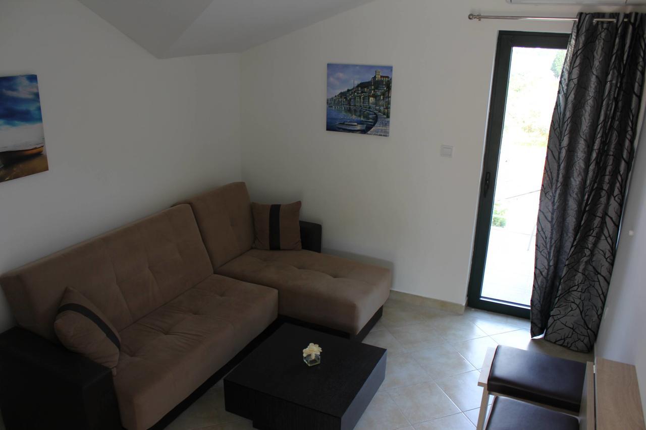 Apartments 4 Sailors Kamenari Ngoại thất bức ảnh
