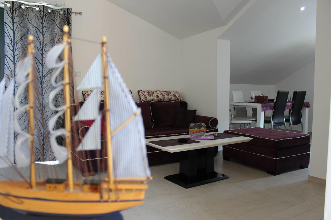 Apartments 4 Sailors Kamenari Ngoại thất bức ảnh